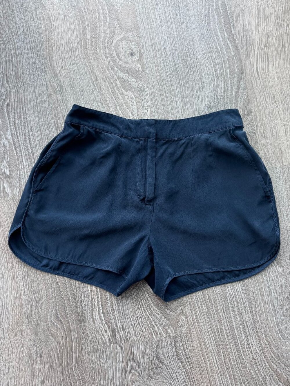 Barneys New York Navy Silk Shorts - Sport Short Style - 100% Silk XS